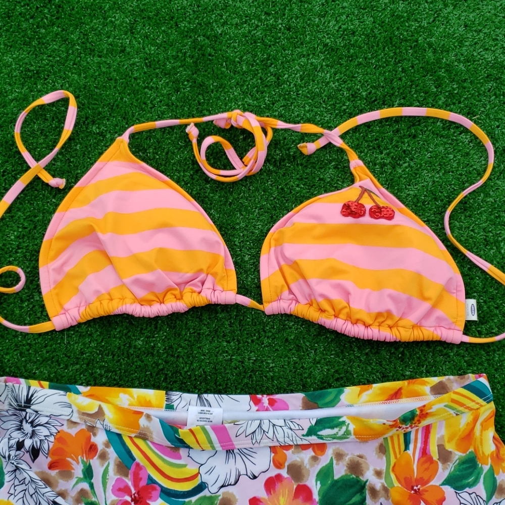 Old navy swimming top